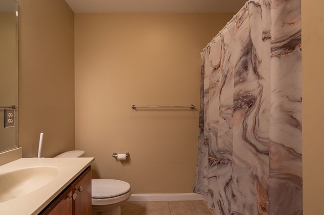 34 Burnham Rd 402, Methuen, MA 01844
