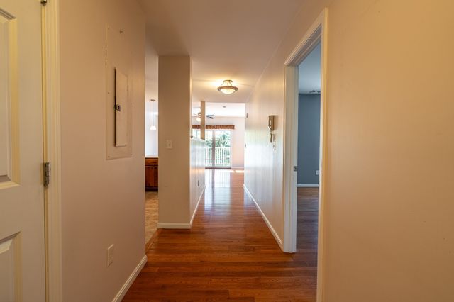 34 Burnham Rd 402, Methuen, MA 01844