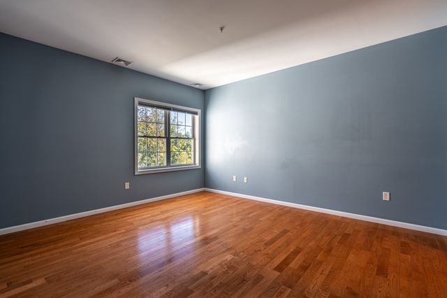 34 Burnham Rd 402, Methuen, MA 01844