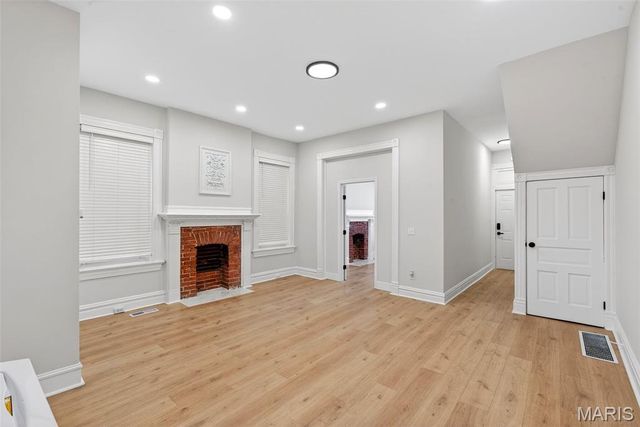2223 Benton Terrace, St Louis, MO 63139