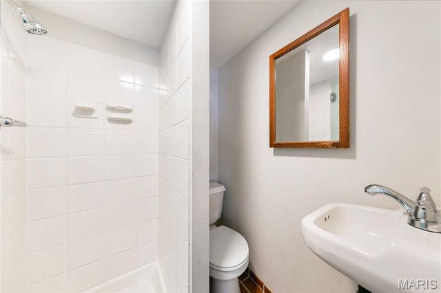 10170 Bon Oak Drive, St Louis, MO 63136