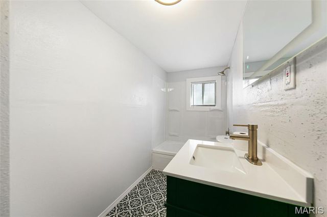 10170 Bon Oak Drive, St Louis, MO 63136