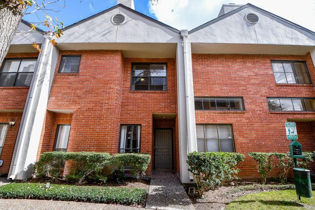 2626 Bering Drive, Houston, TX 77057