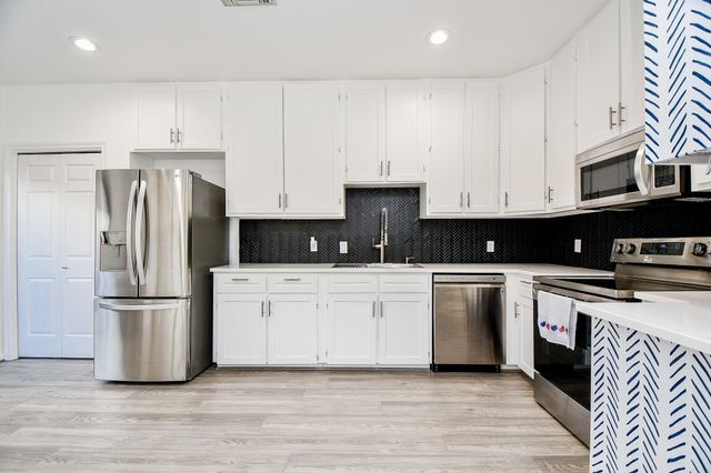 2626 Bering Drive, Houston, TX 77057