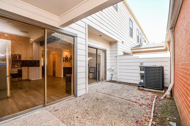 2626 Bering Drive, Houston, TX 77057