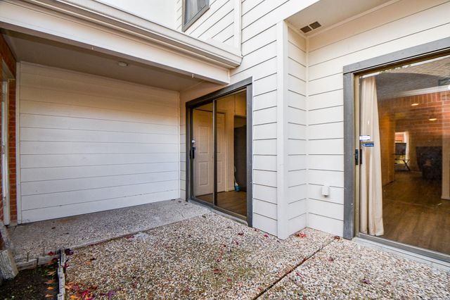 2626 Bering Drive, Houston, TX 77057