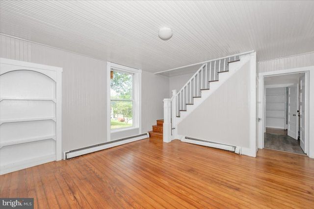 576 HALLTOWN RD, Harpers Ferry, WV 25425