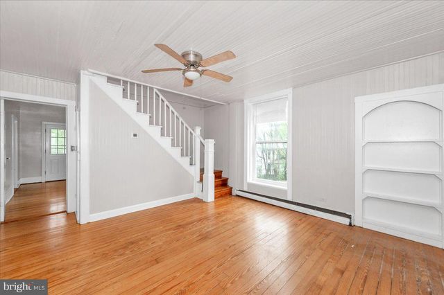 576 HALLTOWN RD, Harpers Ferry, WV 25425