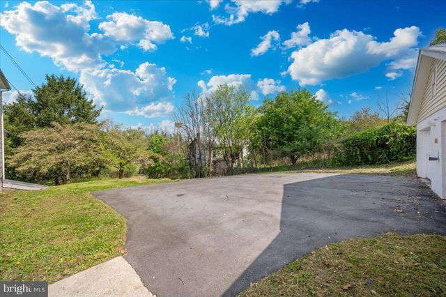 576 HALLTOWN RD, Harpers Ferry, WV 25425