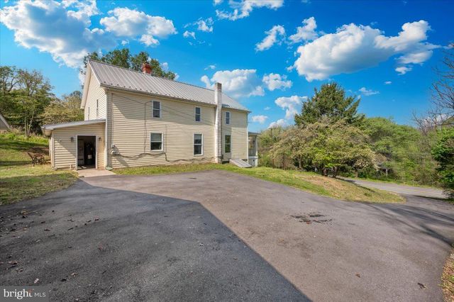 576 HALLTOWN RD, Harpers Ferry, WV 25425