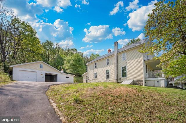 576 HALLTOWN RD, Harpers Ferry, WV 25425