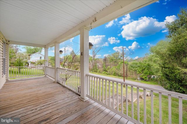 576 HALLTOWN RD, Harpers Ferry, WV 25425