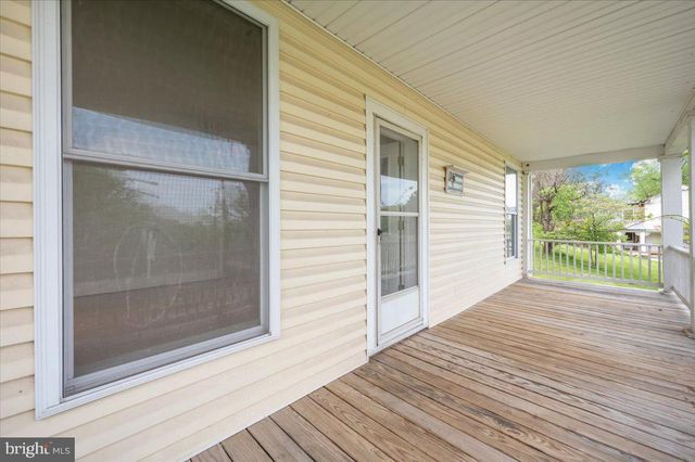 576 HALLTOWN RD, Harpers Ferry, WV 25425