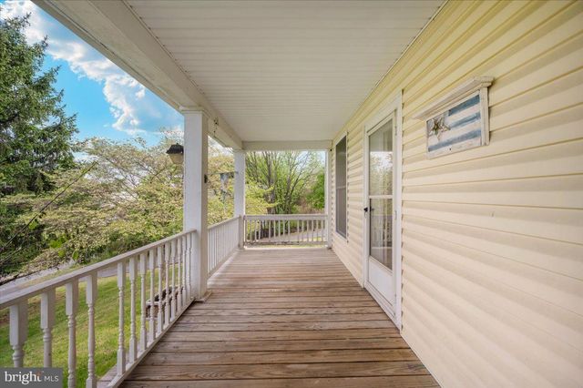 576 HALLTOWN RD, Harpers Ferry, WV 25425