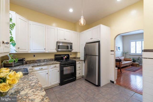 939 S 8TH ST, Philadelphia, PA 19147