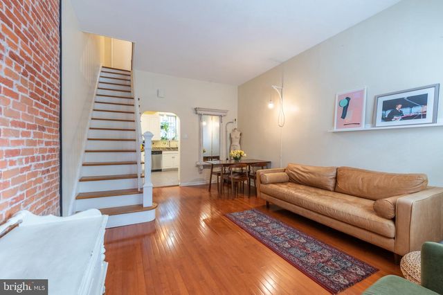 939 S 8TH ST, Philadelphia, PA 19147