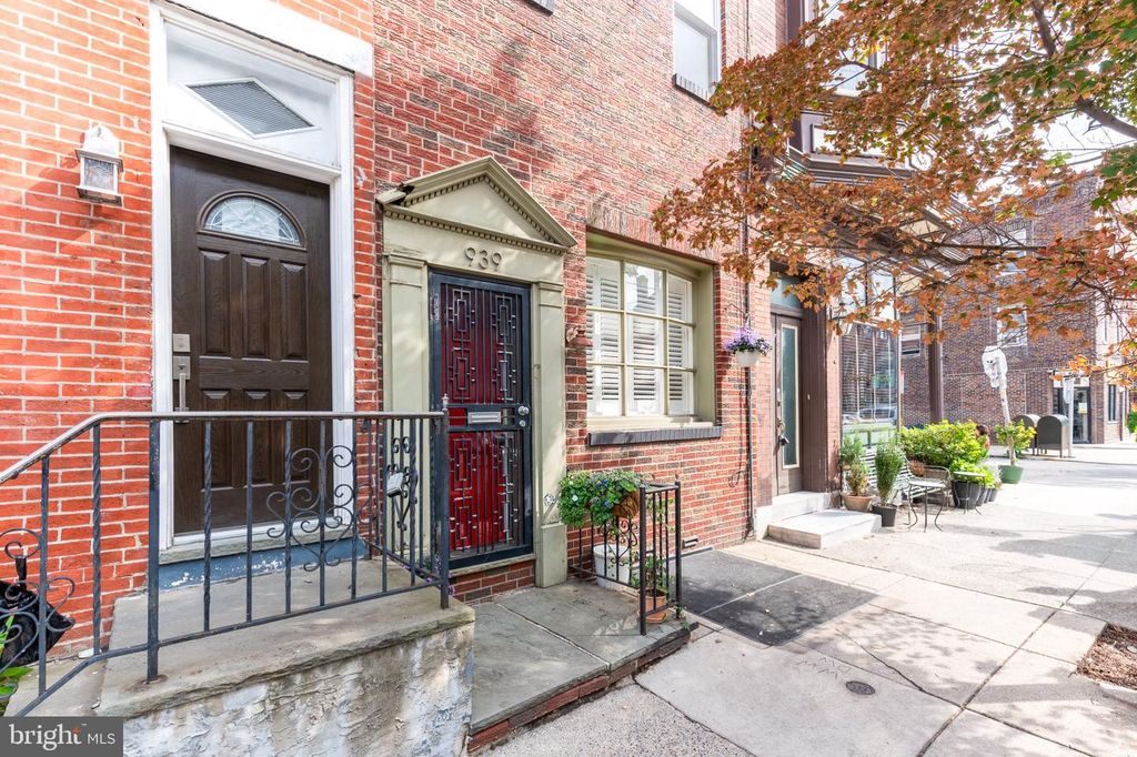 939 S 8TH ST, PHILADELPHIA, PA 19147 — photo 3