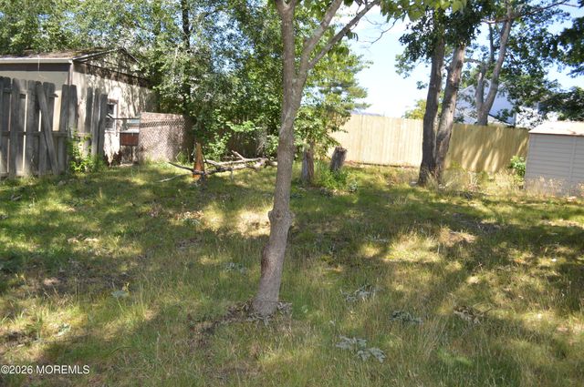 30 Ensign Avenue, Barnegat, NJ 08005
