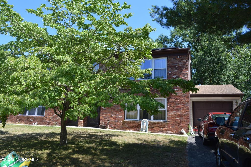 30 Ensign Avenue, Barnegat, NJ 08005