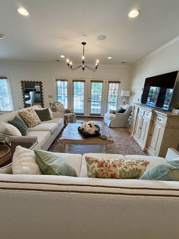 109 Gaston St, Gallatin, TN 37066