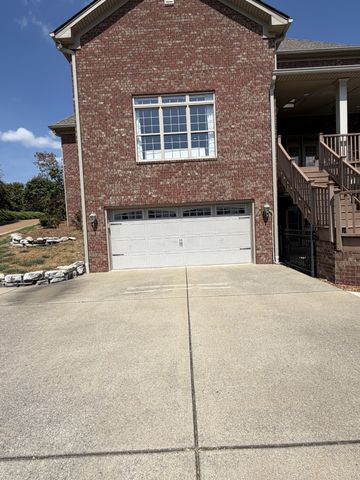109 Gaston St, Gallatin, TN 37066