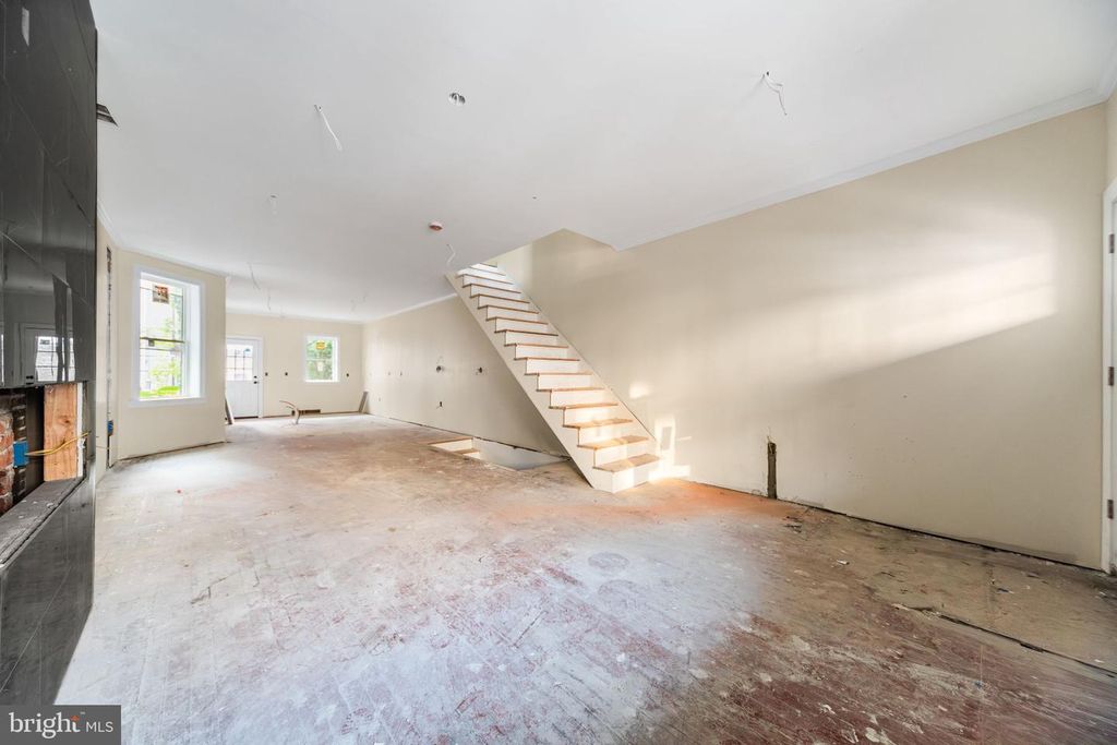 1127 S PAXON ST, PHILADELPHIA, PA 19143 — photo 3