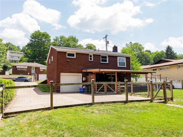 913 4th St, Baden, PA 15005