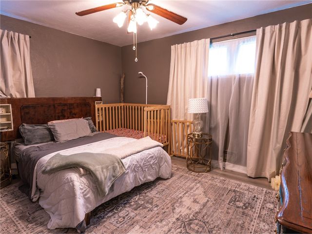 913 4th St, Baden, PA 15005