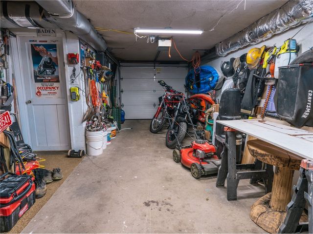 913 4th St, Baden, PA 15005