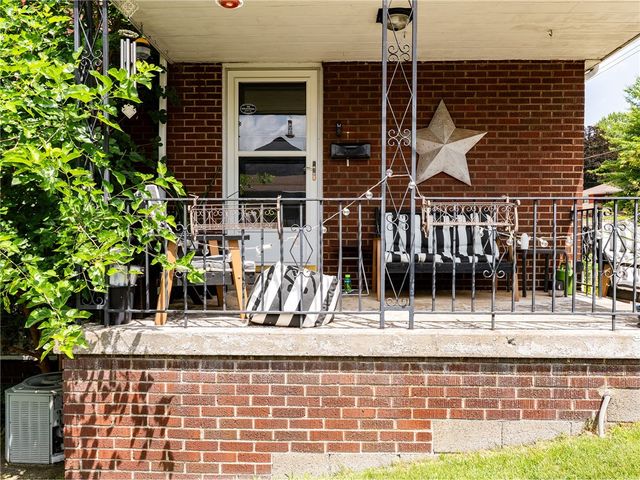 913 4th St, Baden, PA 15005