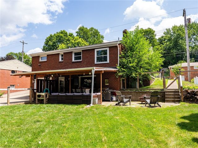 913 4th St, Baden, PA 15005