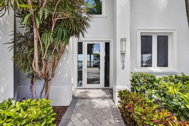 103 Water Club Court S, North Palm Beach, FL 33408
