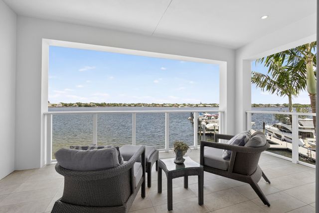 103 Water Club Court S, North Palm Beach, FL 33408