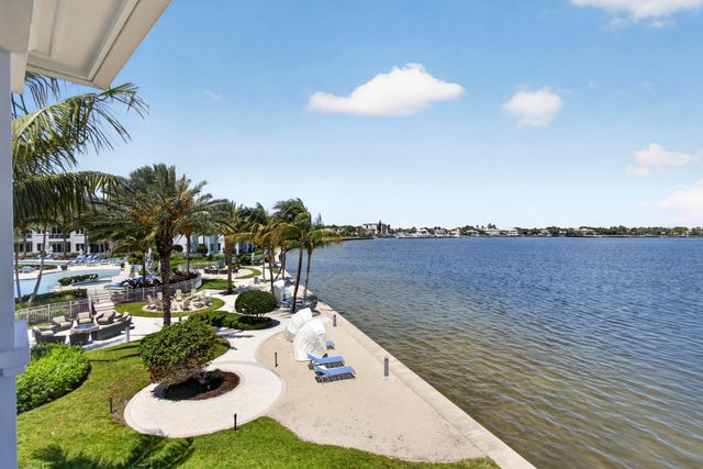 103 Water Club Court S, North Palm Beach, FL 33408