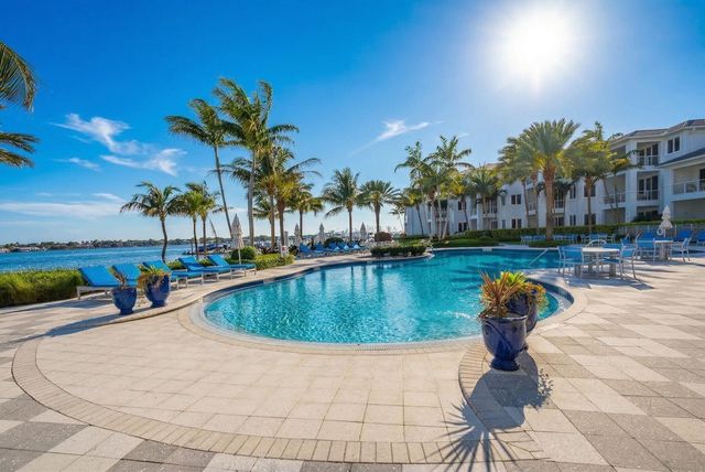103 Water Club Court S, North Palm Beach, FL 33408