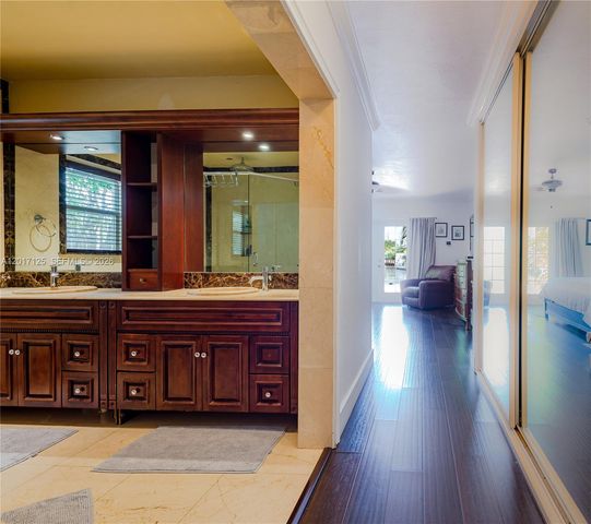 2908 Bayview Dr, Fort Lauderdale, FL 33306