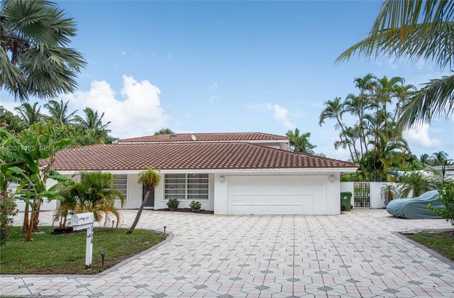2908 Bayview Dr, Fort Lauderdale, FL 33306