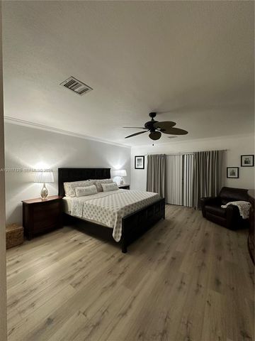 2908 Bayview Dr, Fort Lauderdale, FL 33306