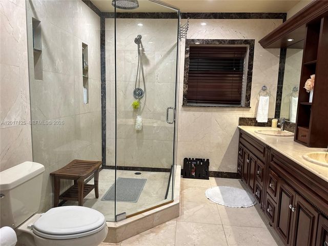 2908 Bayview Dr, Fort Lauderdale, FL 33306