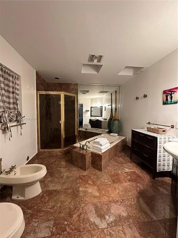 2908 Bayview Dr, Fort Lauderdale, FL 33306