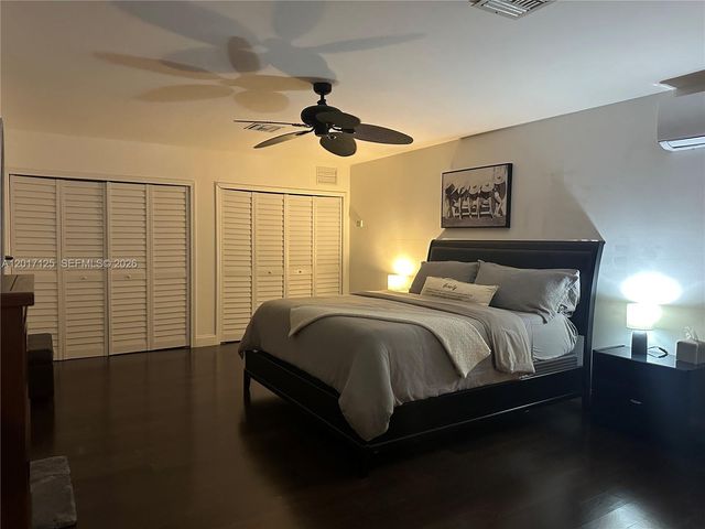 2908 Bayview Dr, Fort Lauderdale, FL 33306