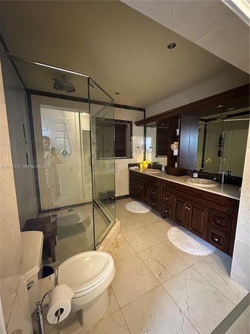 2908 Bayview Dr, Fort Lauderdale, FL 33306