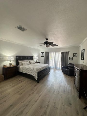 2908 Bayview Dr, Fort Lauderdale, FL 33306