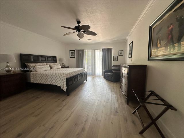2908 Bayview Dr, Fort Lauderdale, FL 33306
