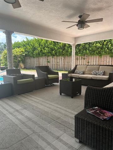 2908 Bayview Dr, Fort Lauderdale, FL 33306