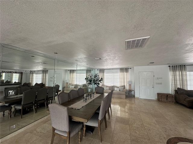 2908 Bayview Dr, Fort Lauderdale, FL 33306