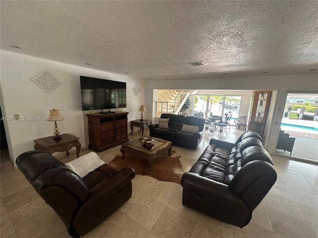 2908 Bayview Dr, Fort Lauderdale, FL 33306