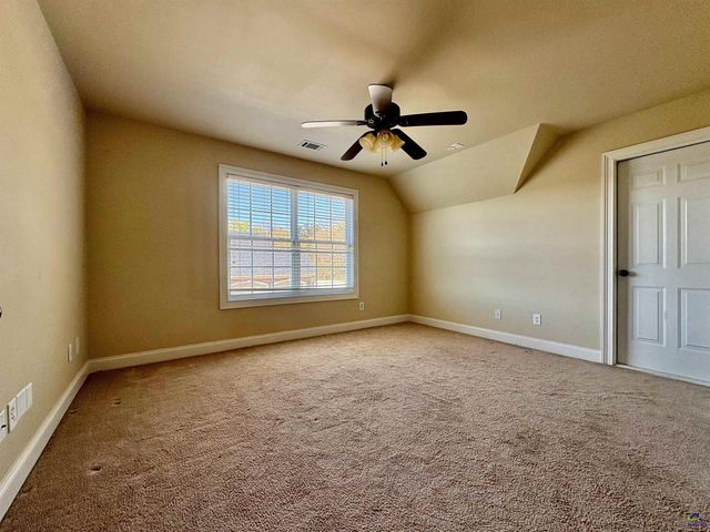 125 Peregrine Drive, Byron, GA 31008