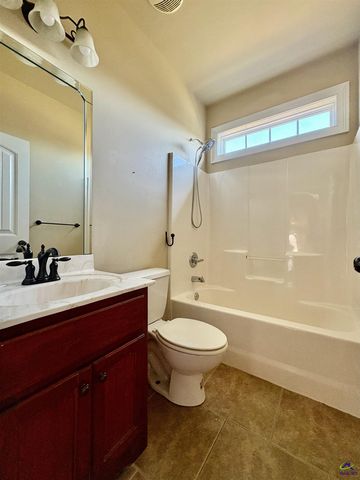 125 Peregrine Drive, Byron, GA 31008