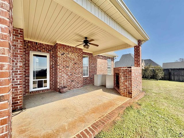 125 Peregrine Drive, Byron, GA 31008